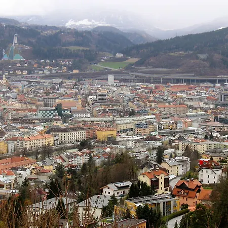 Oelberg Han/Misafirhane 2*